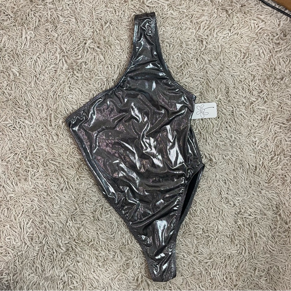 NWT Gray Shimmer Asymmetrical Off the Shoulder One Piece Swimsuit Size Small